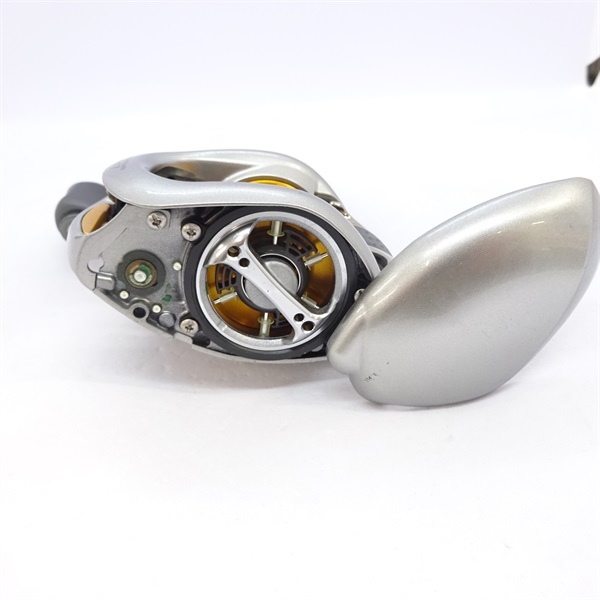 ０７メタニウムＭＧ７右